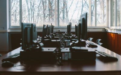 Desinfección de equipos electrónicos en centros educativos