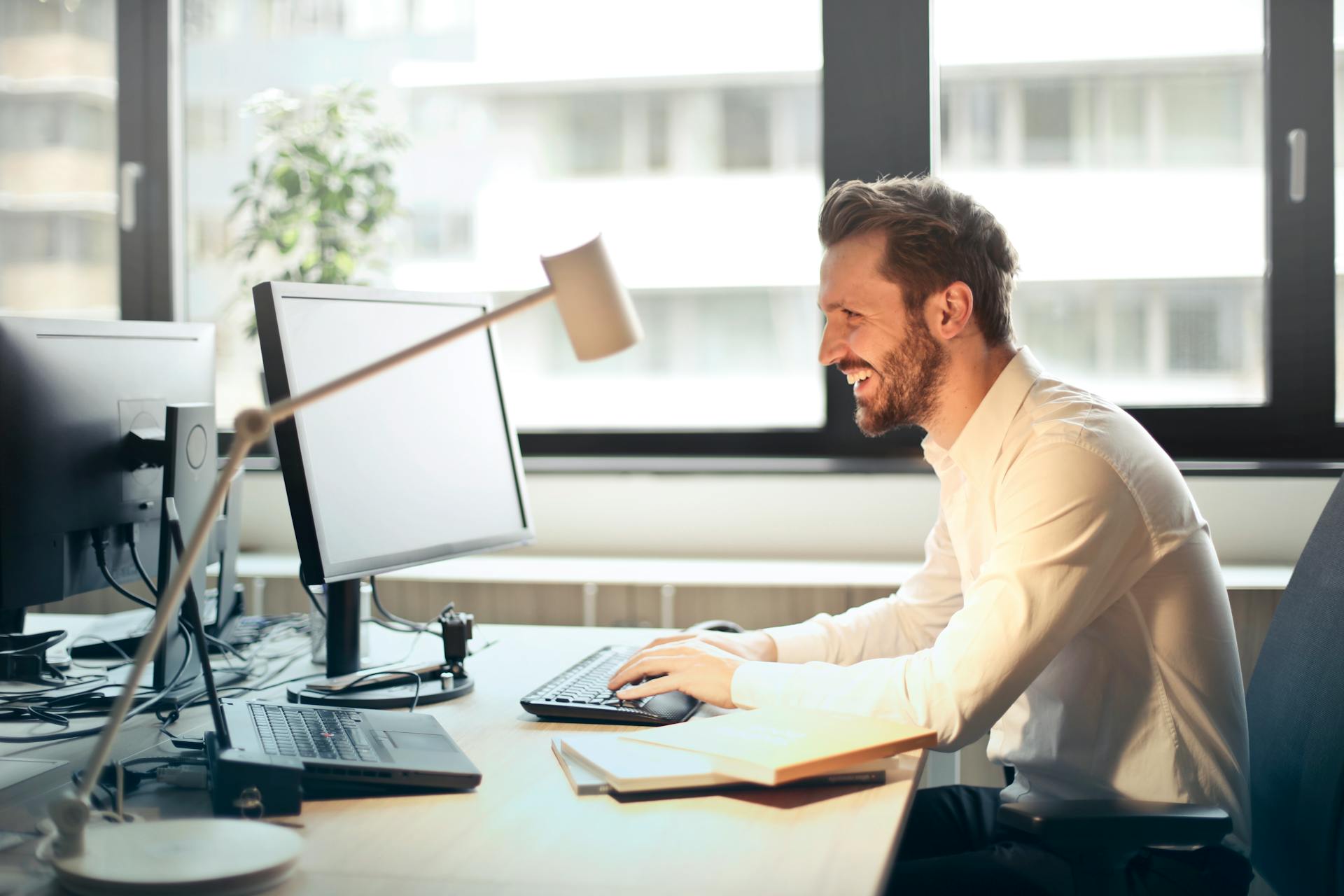 Frecuencia ideal para desinfectar áreas comunes en el trabajo