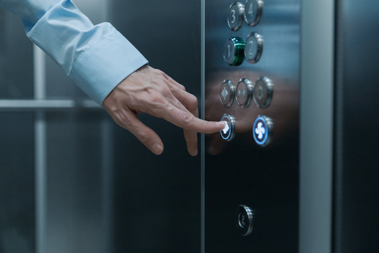 La limpieza de ascensores y su mantenimiento regular La limpieza de ascensores y su mantenimiento regular